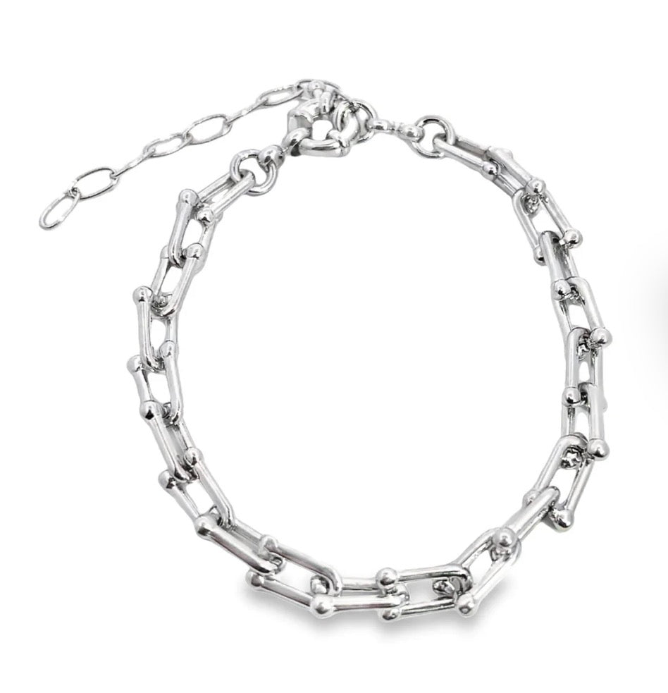 El brazalete de eslabones