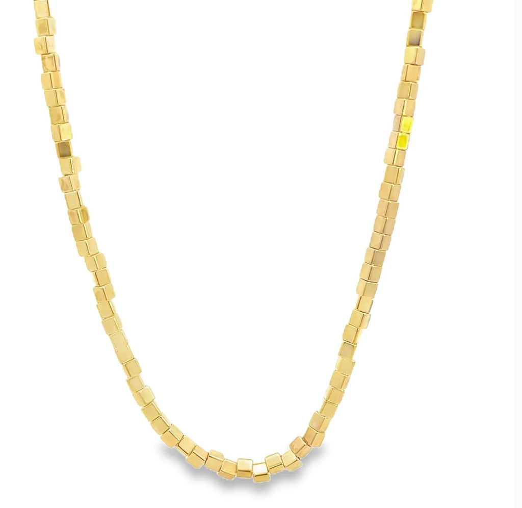 Collar de eslabones cúbicos