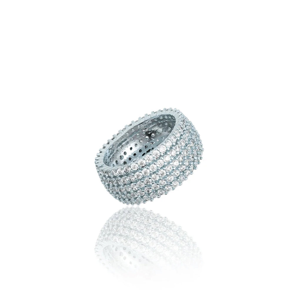 Anillo grueso con banda de circonitas micro pavé